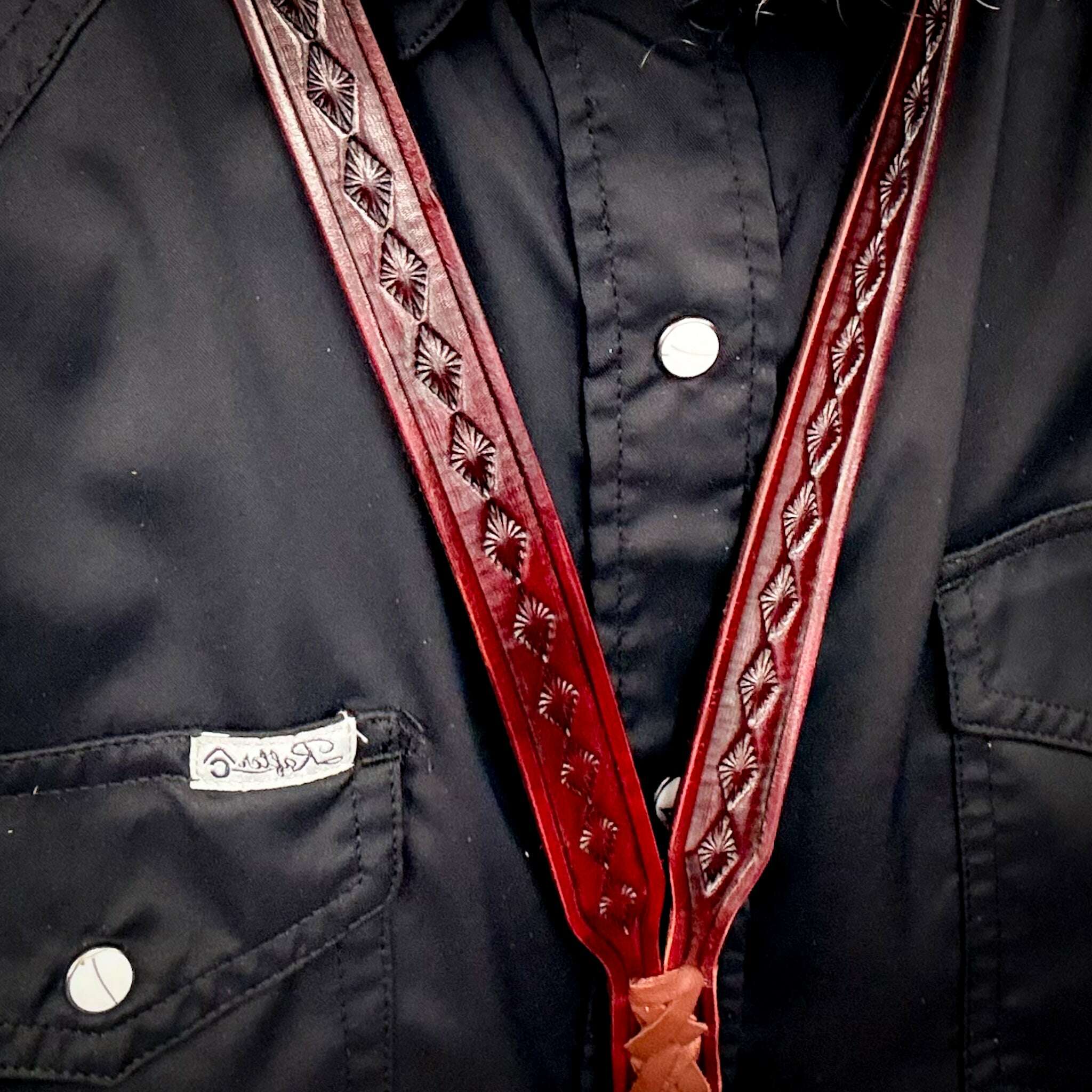 odin-hand-tooled-neck-lanyard_accessories-35934288
