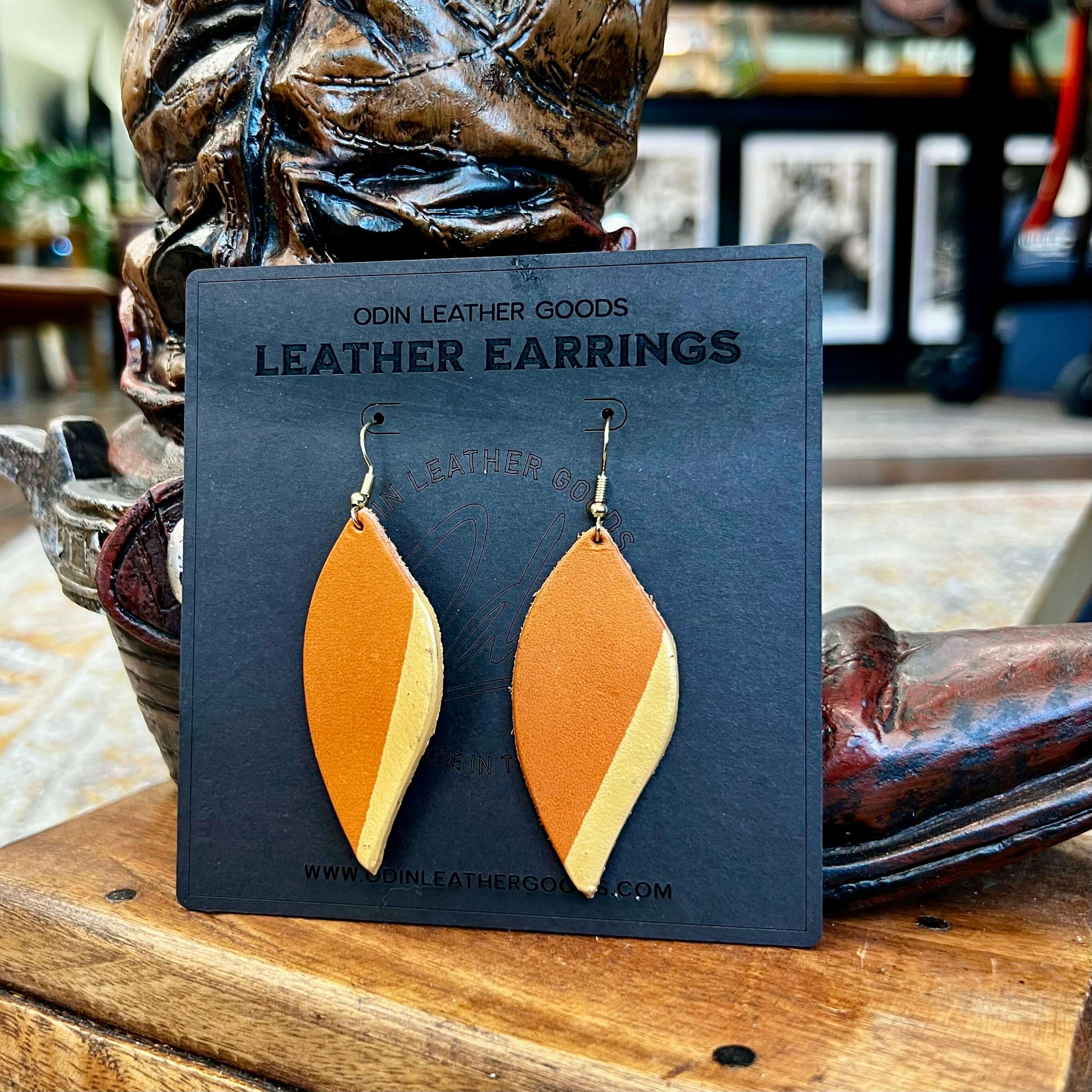 odin-earrings---paint-dipped-leaf-small_accessories-35933790