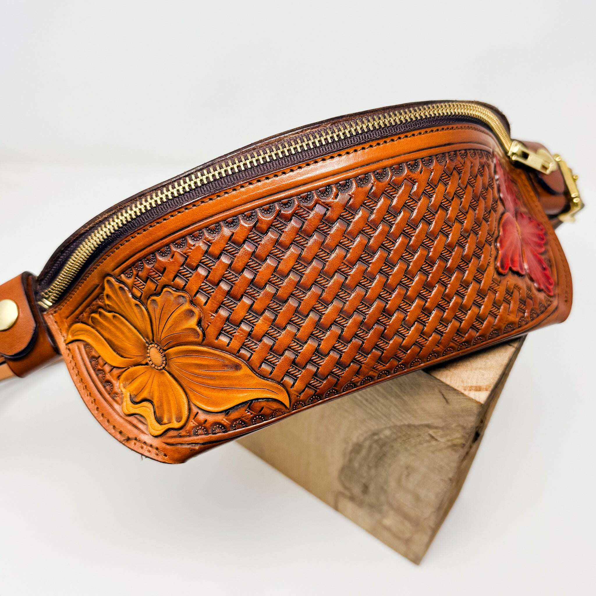 odin-cowgirl-bum-cross-body-bag-no-01_bag-35934213