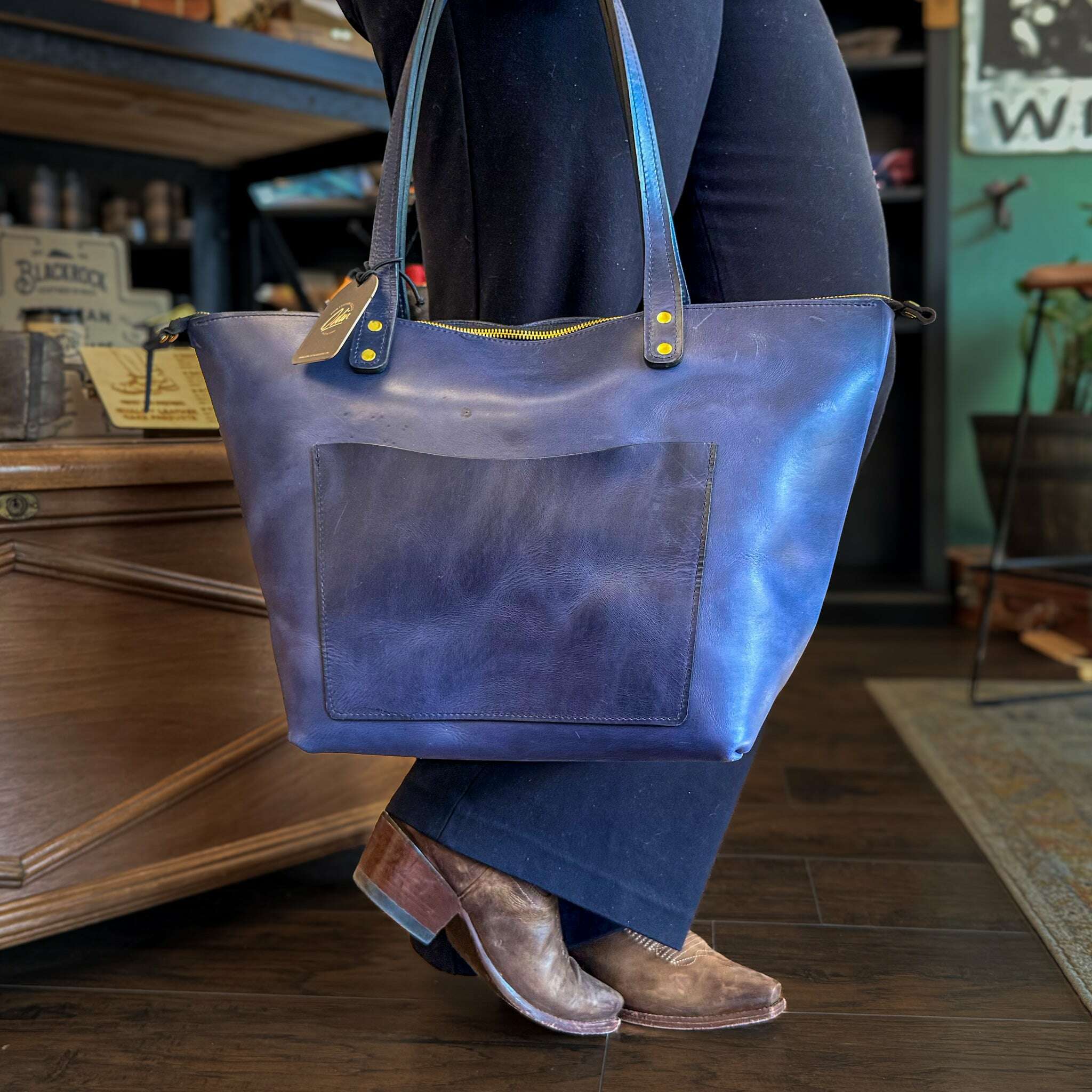 odin-larissa-tote---traveler-collection_bag-35934086