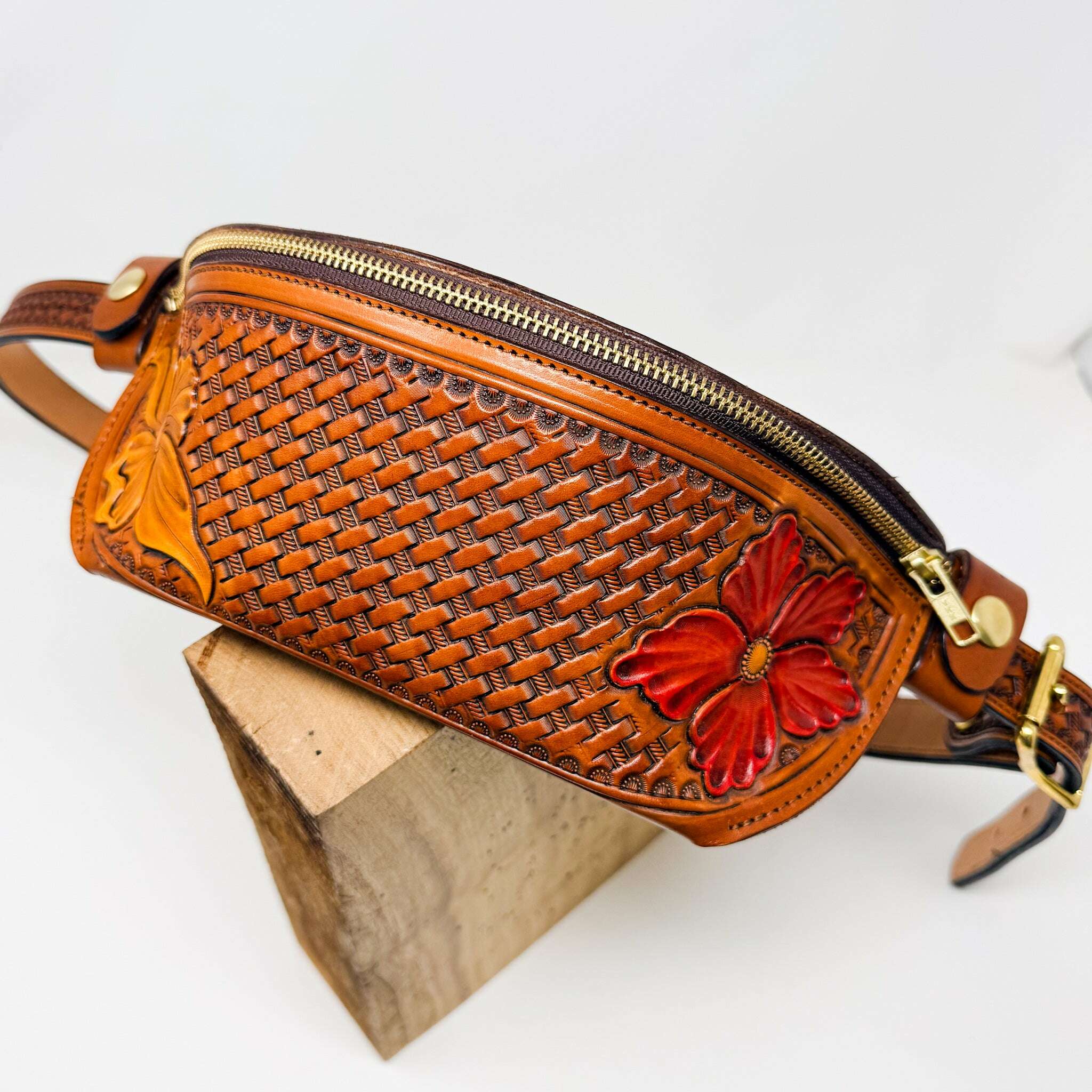 odin-cowgirl-bum-cross-body-bag-no-01_bag-35934214