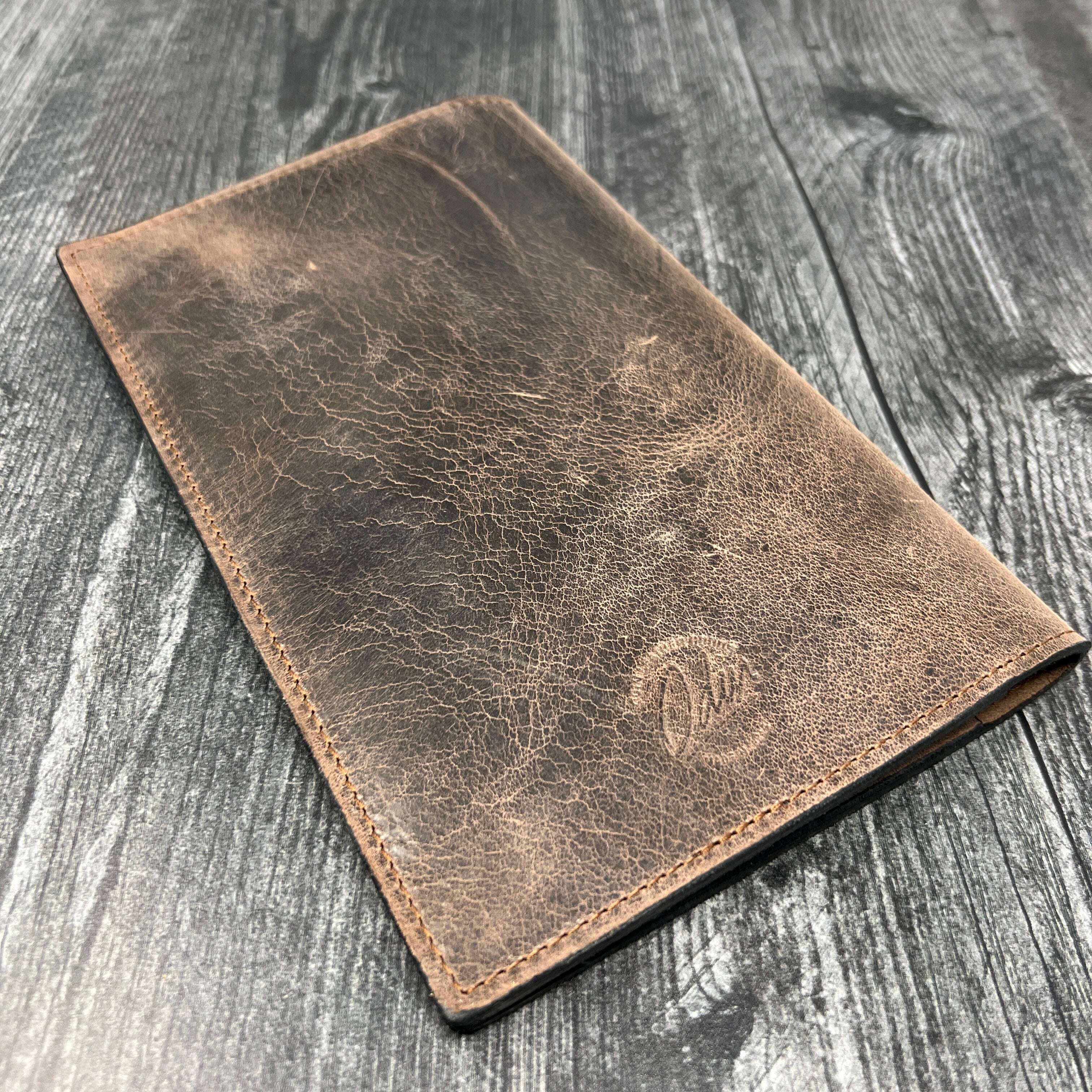 odin-moleskin-journal-large_lifestyle-35933678