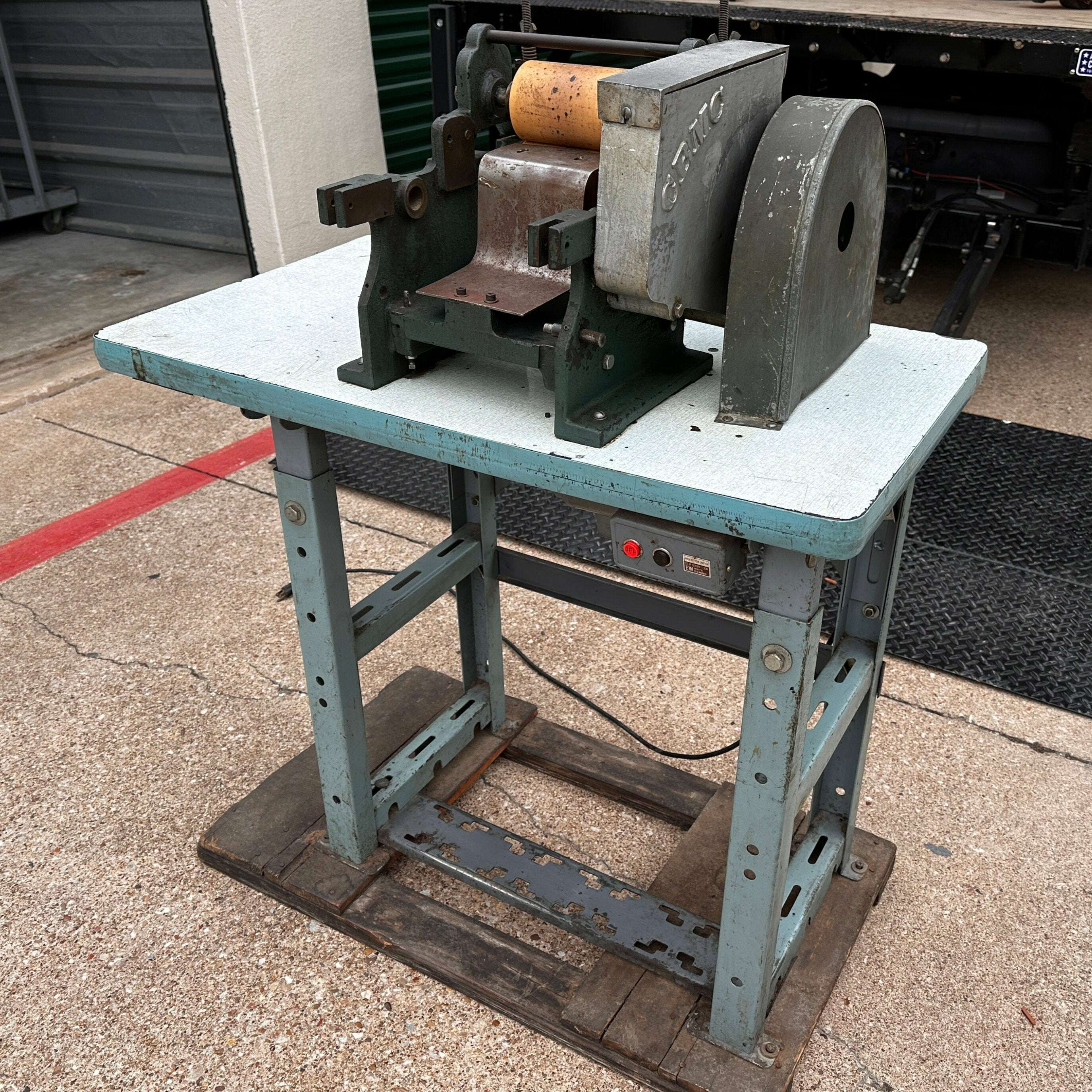odin-vintage-cbmc-rollercombiner_equipment-35933918