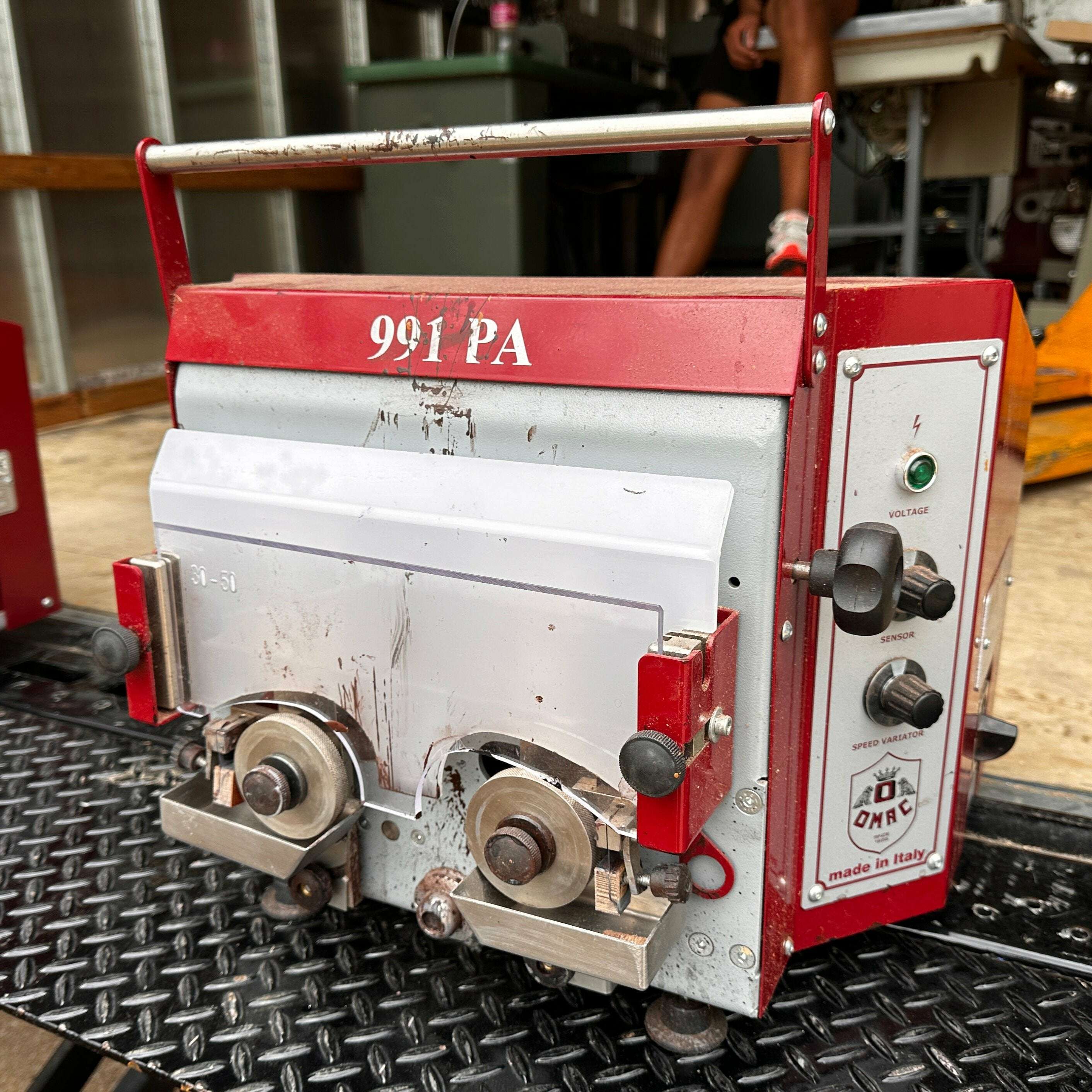 odin-coming-soon-omac-991-pa-dual-head-edge-paint-applicator_equipment-35933905