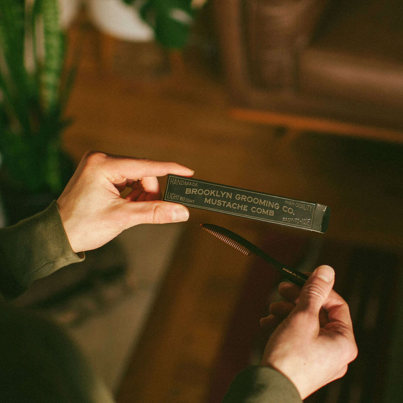 odin-mustache-comb_grooming-35933786