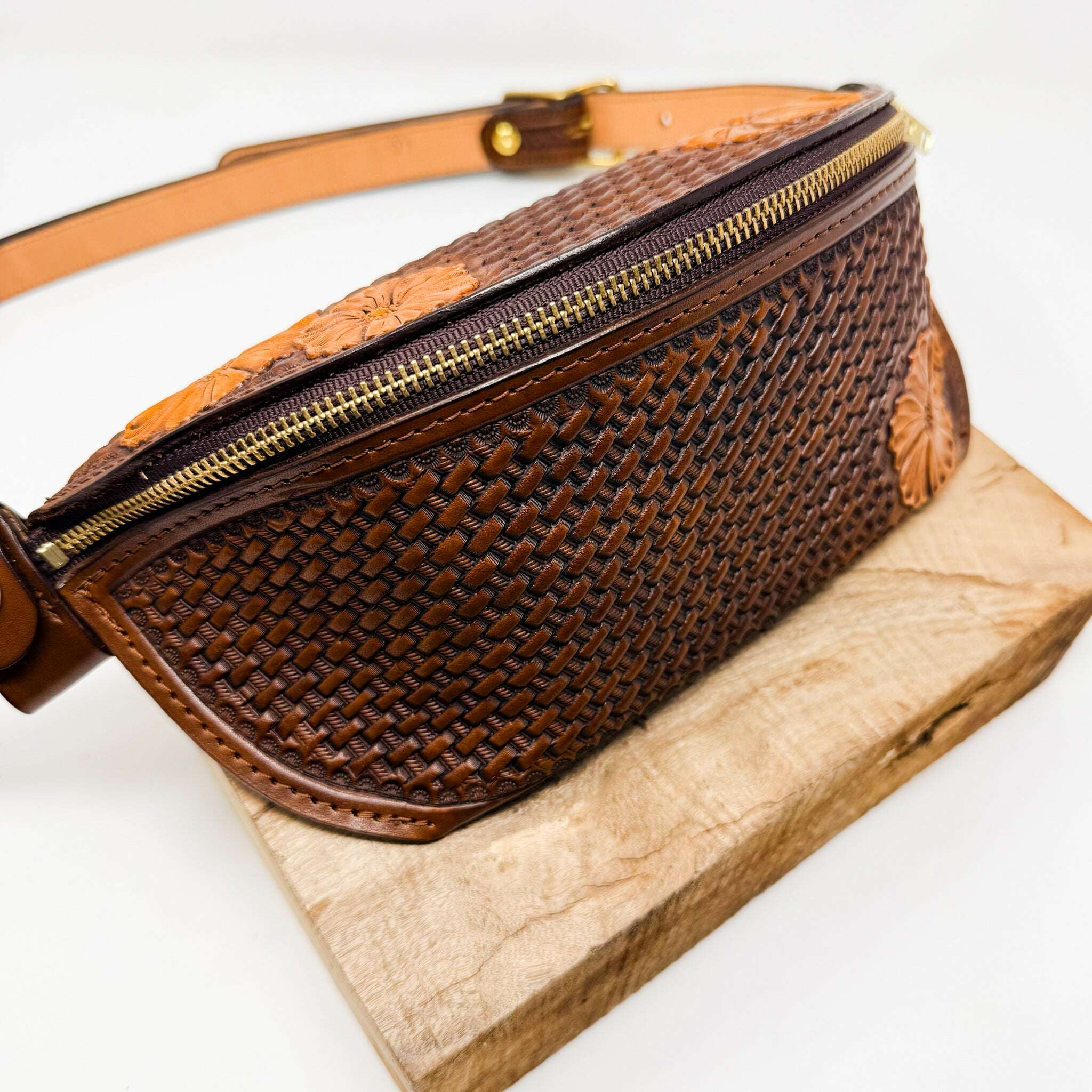 odin-cowgirl-bum-cross-body-bag-no-03_bag-35934221
