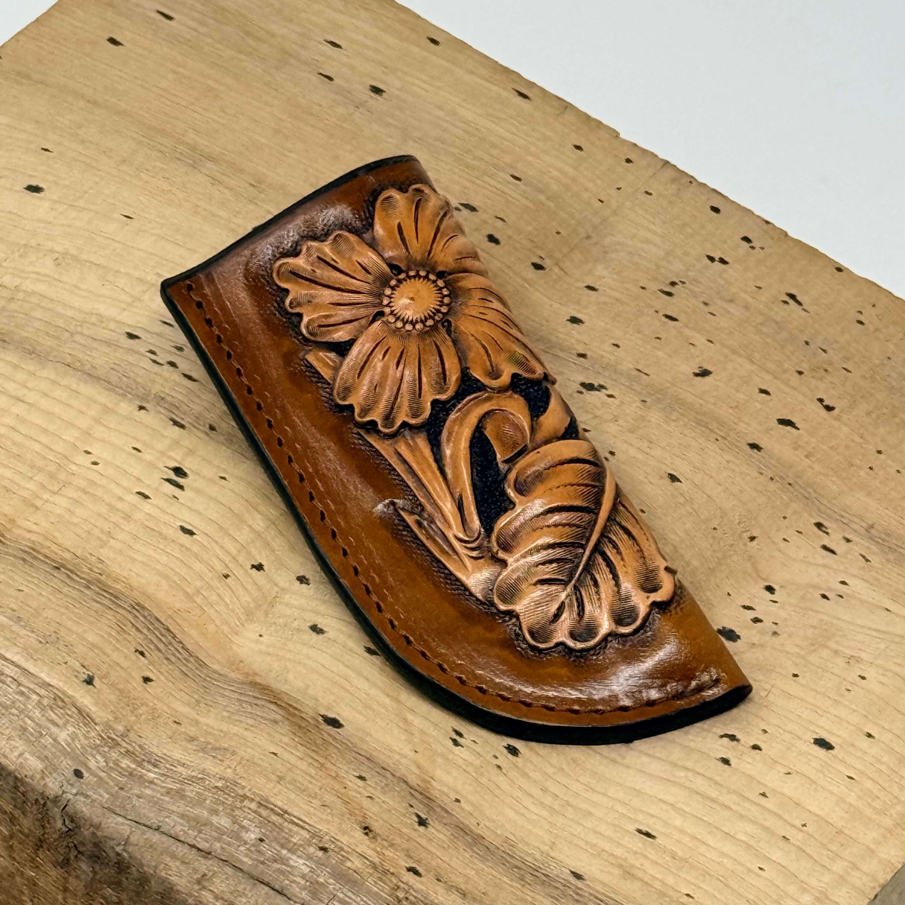 odin-tooled-buck-knife-sheath-–-western-floral-natural-002_tool-sheaths-35934115