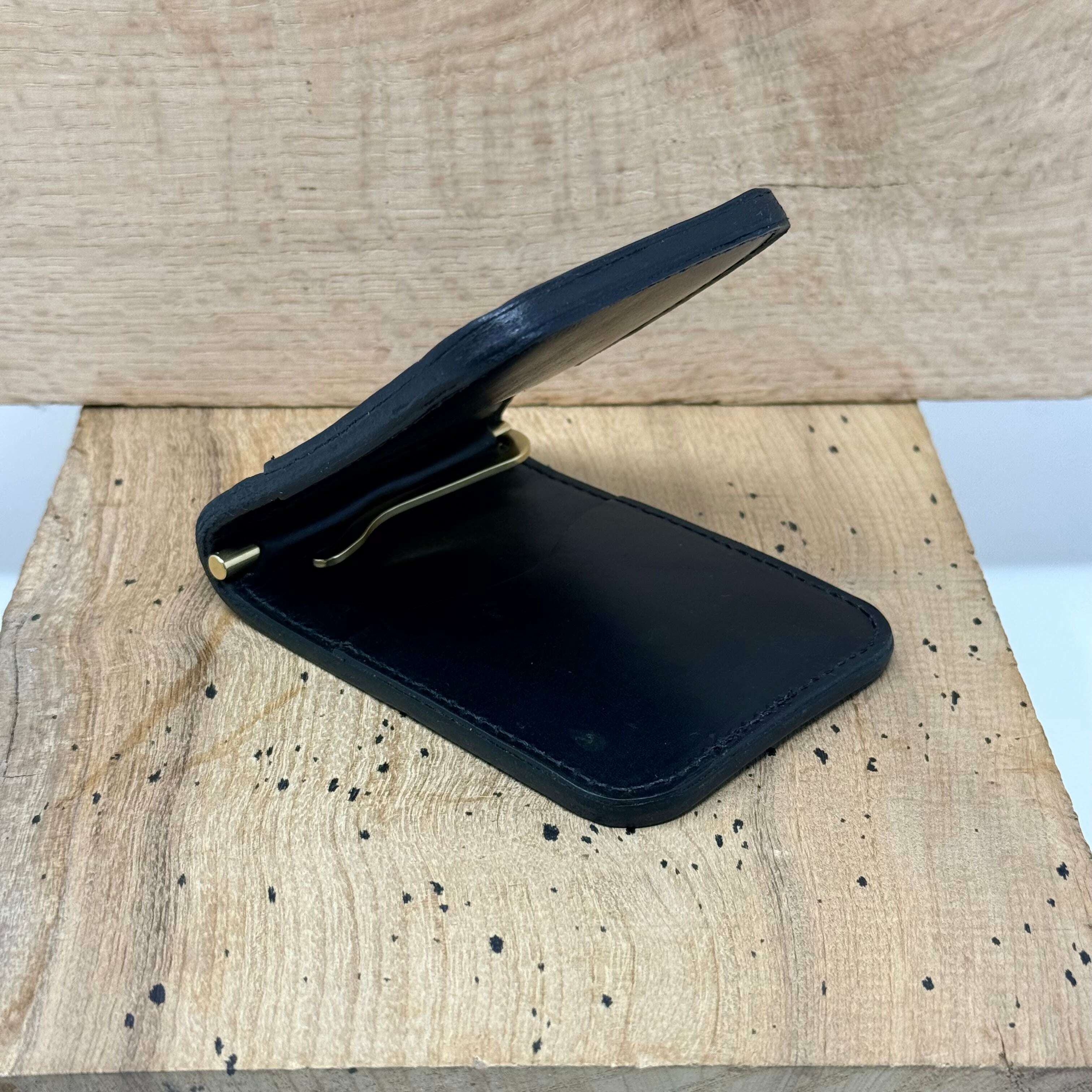 odin-rancher’s-wallet-–-gold-dust-basket-stamp-0101_tool-sheaths-35934127