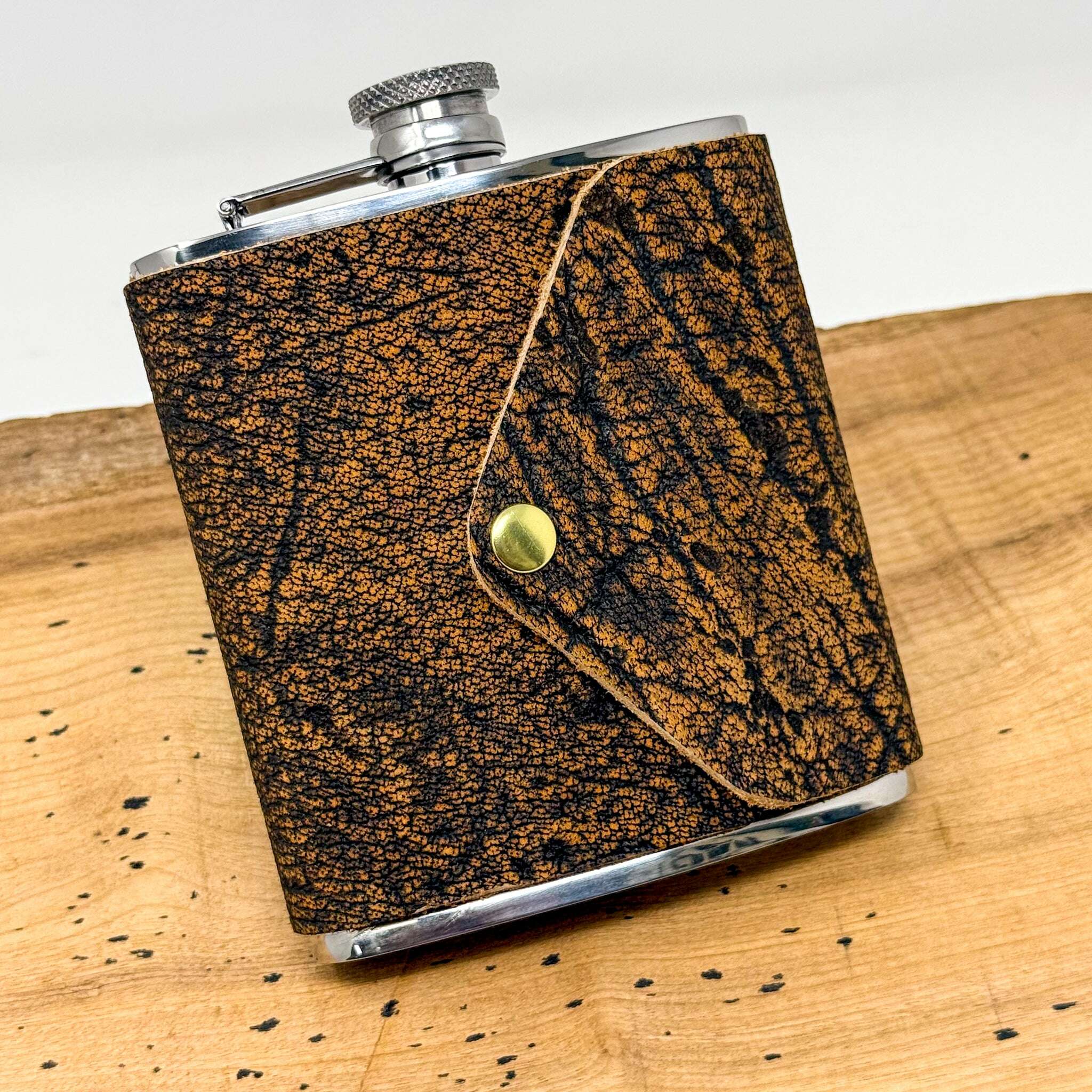 odin-stainless-steel-flask-w-wildebeest-hide-wrap_tool-sheaths-35934187