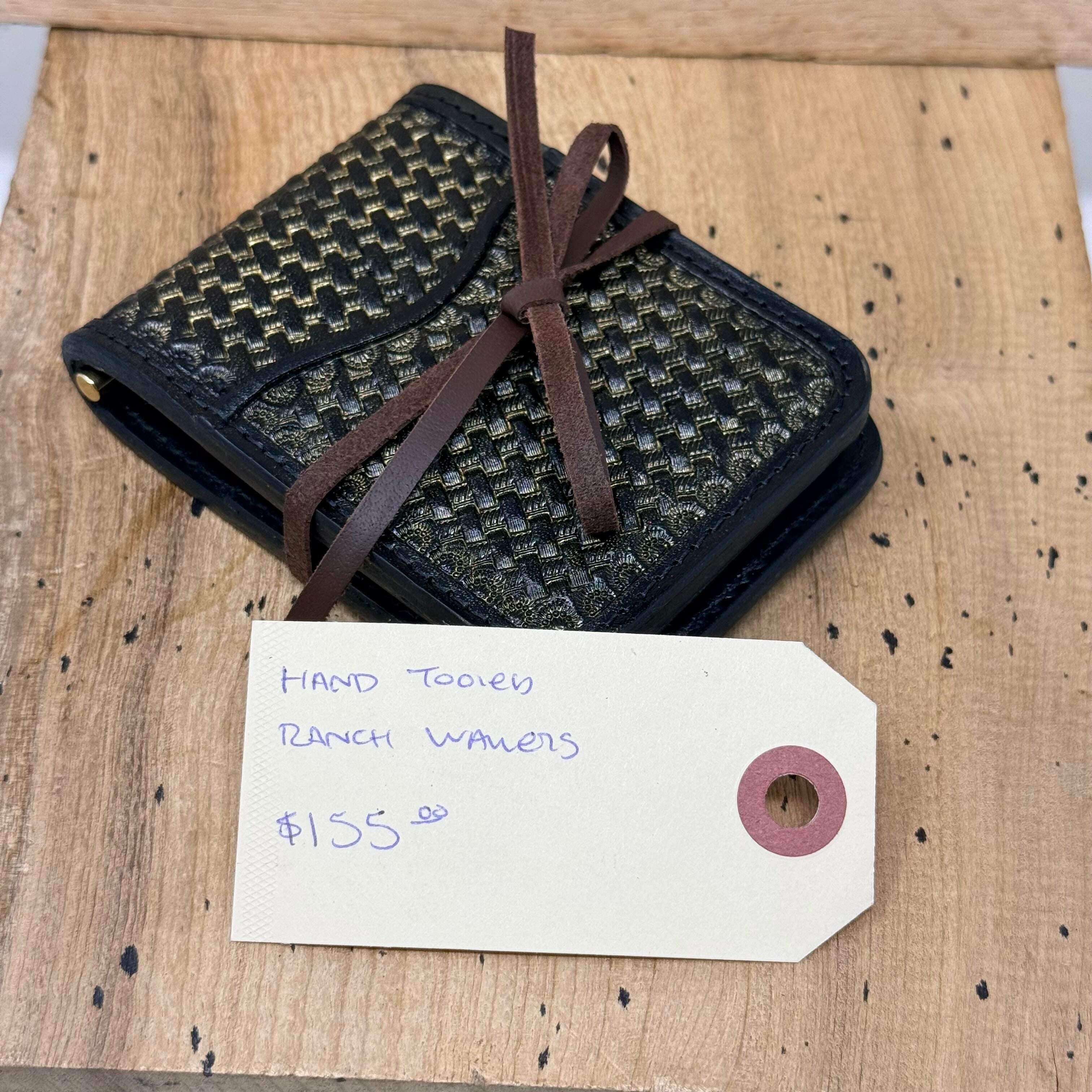 odin-rancher’s-wallet-–-gold-dust-basket-stamp-0101_tool-sheaths-35934128