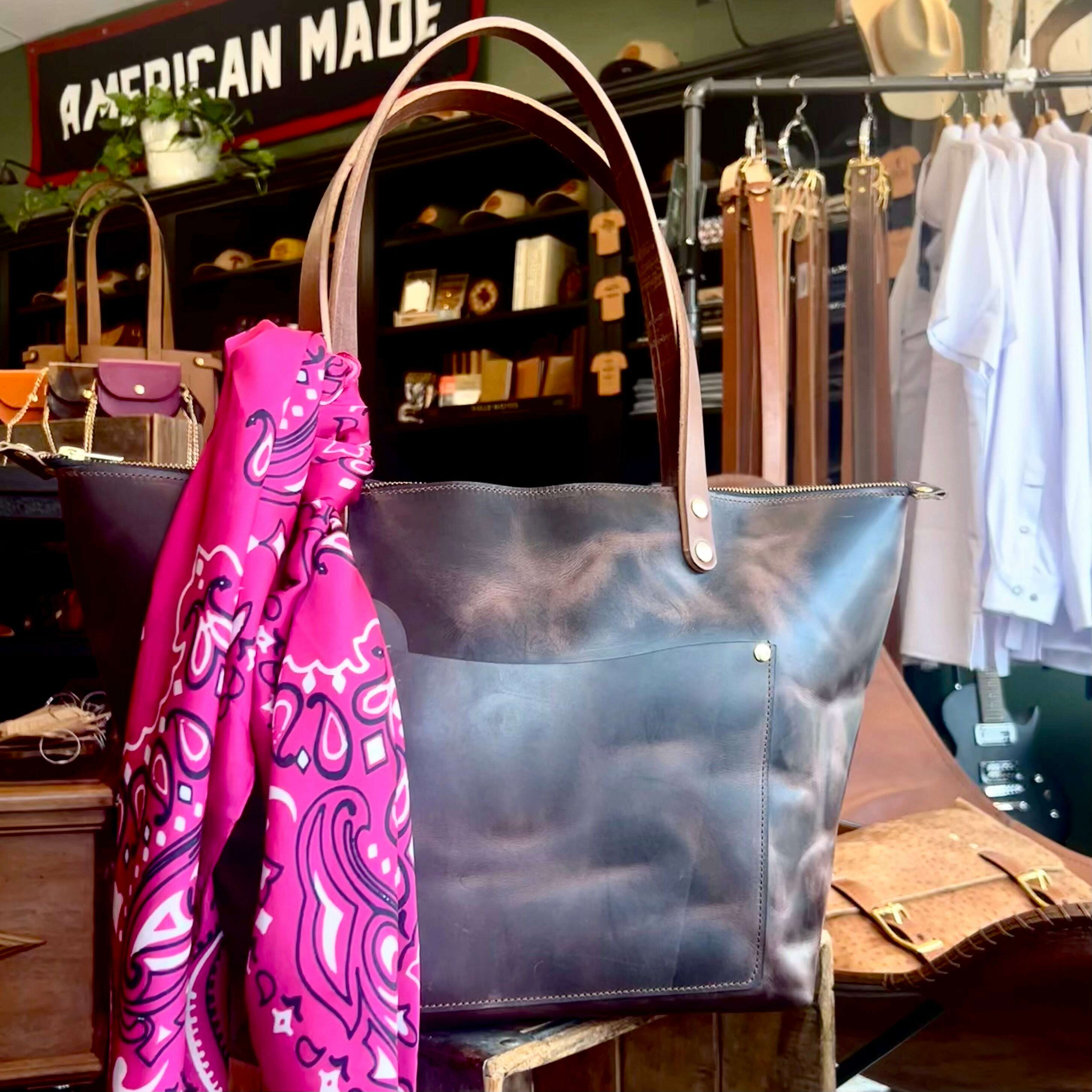 odin-larissa-tote---traveler-collection_bag-35934084