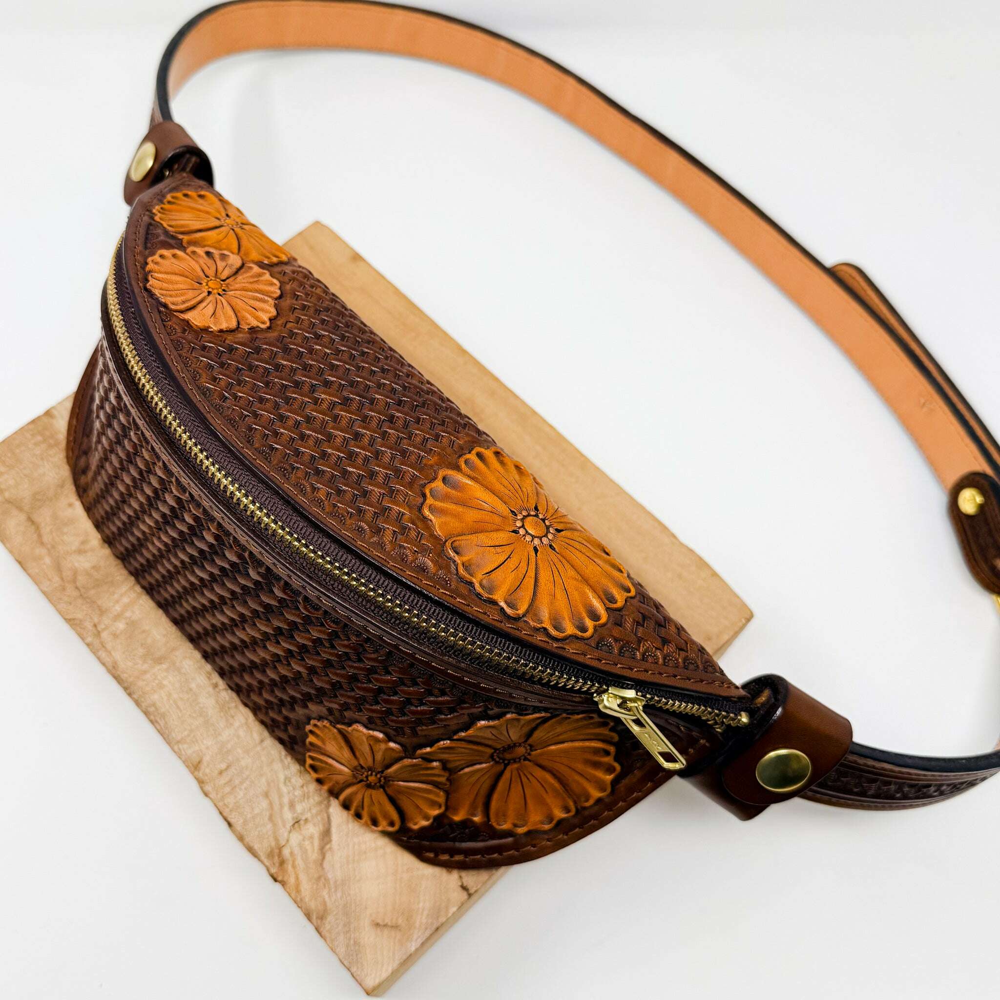 odin-cowgirl-bum-cross-body-bag-no-03_bag-35934217