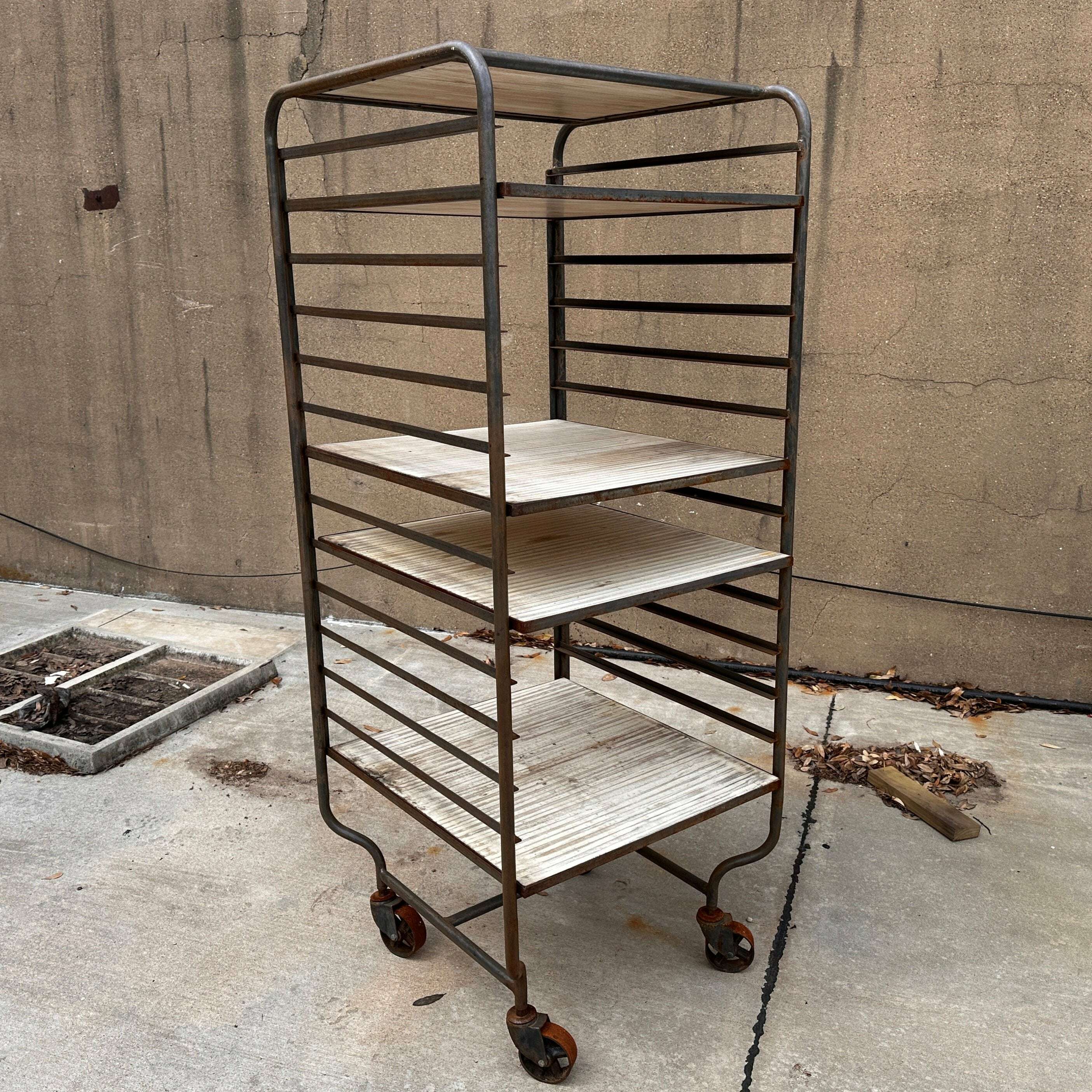 odin-vintage-bakers-racks-work-holding-rack_equipment-35933915